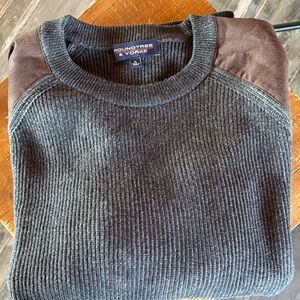 Roundtree & Yorke Men's Gray Sweater with Brown Suede Shoulder Patches sz xl
